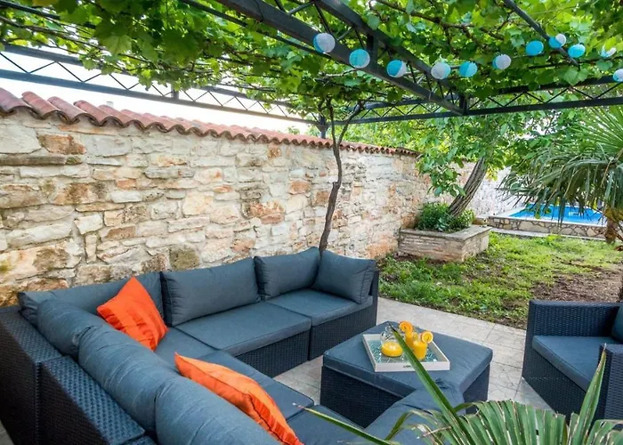 Lucia Veliki Vareški