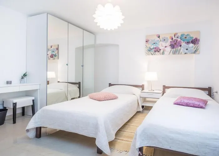 Βίλα Lucia Veliki Vareški